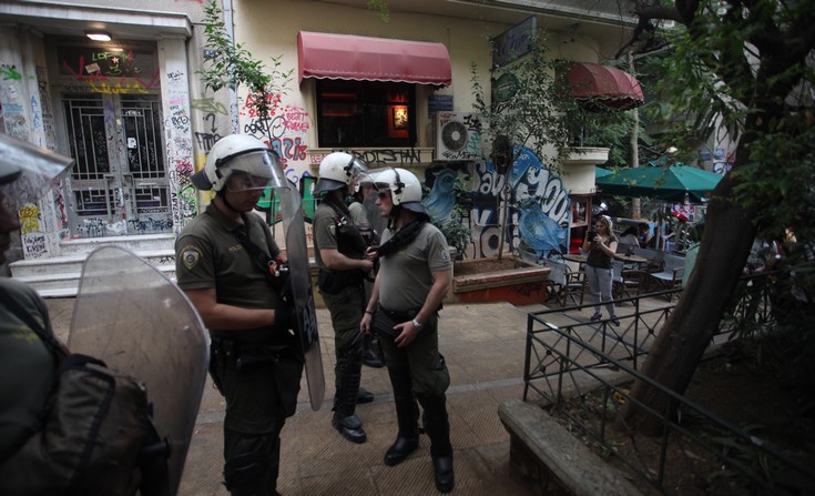 «Φύλλο και φτερό» σπίτια, καταστήματα και αποθήκες στο άβατο των Εξαρχείων