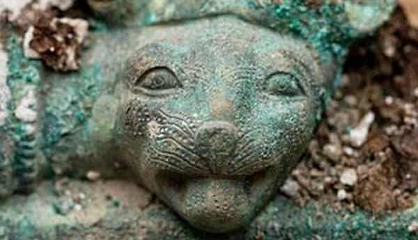 Τάφος Κέλτη με Ελληνικά Ευρήματα Αποδεικνύει όσα Δεν Θέλουν να Ξέρουμε...