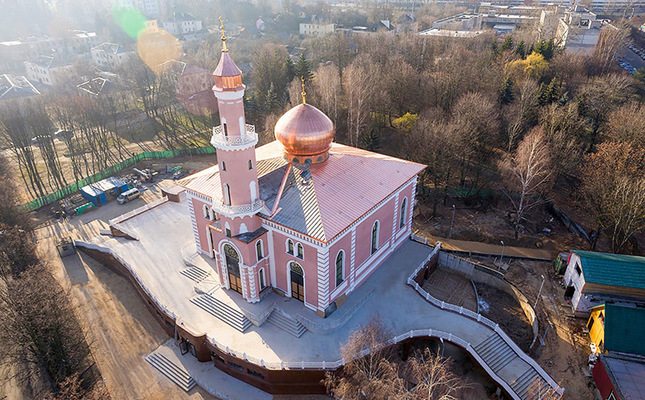 645x400-belarus-mosque-rebuilt-from-scratch-by-turkey-to-be-opened-by-erdogan-1478090792246