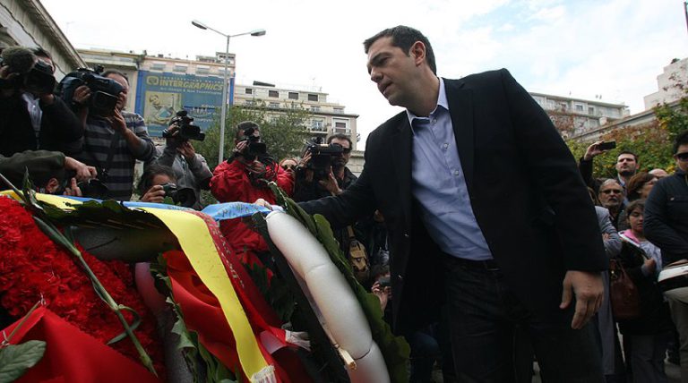 Αποτέλεσμα εικόνας για Πορεία Πολυτεχνείου: Ο Αλέξης Τσίπρας στην κεφαλή του μπλοκ του ΣΥΡΙΖΑ