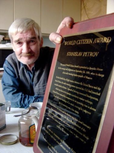 stanislav-petrov-world-citizen-award-450x600