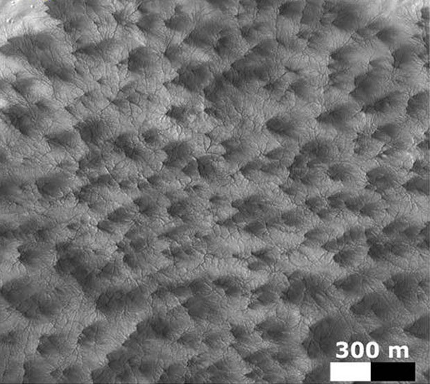 mars-spiders-nasa-space-aliens-761137