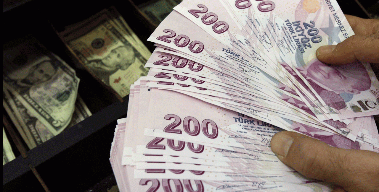 Λίγο πριν το κραχ η τουρκική οικονομία – Οι τράπεζες της Τουρκίας πούλησαν 1 δισ. δολάρια σε ένα βράδυ – Σε πτώση η λίρα