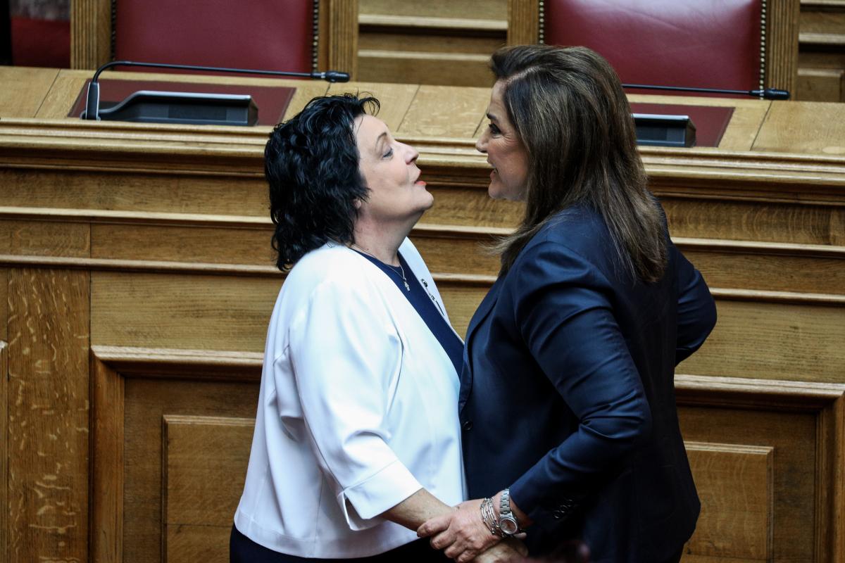 υπερκακή εισαγωγικά ιστορία ραντεβού της Τζούλς