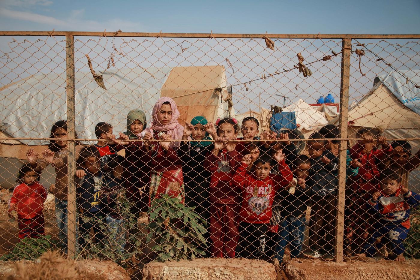 https://www.pentapostagma.gr/wp-content/uploads/2019/12/Children.Idlib_.Kafr-Lusin-Village.AFP_.20Oct2109.jpg