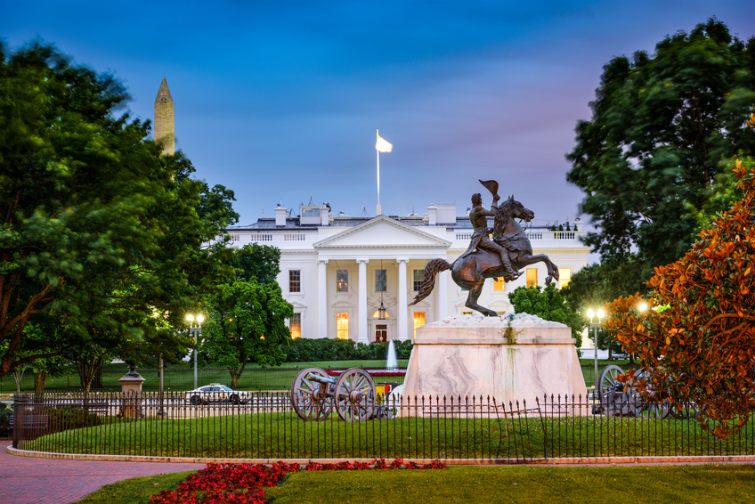 https://www.pentapostagma.gr/wp-content/uploads/2019/12/White-House-in-Washington-DC.jpg